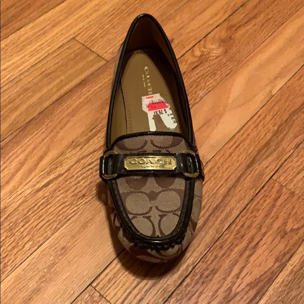 Coach flats. Brown and gold.